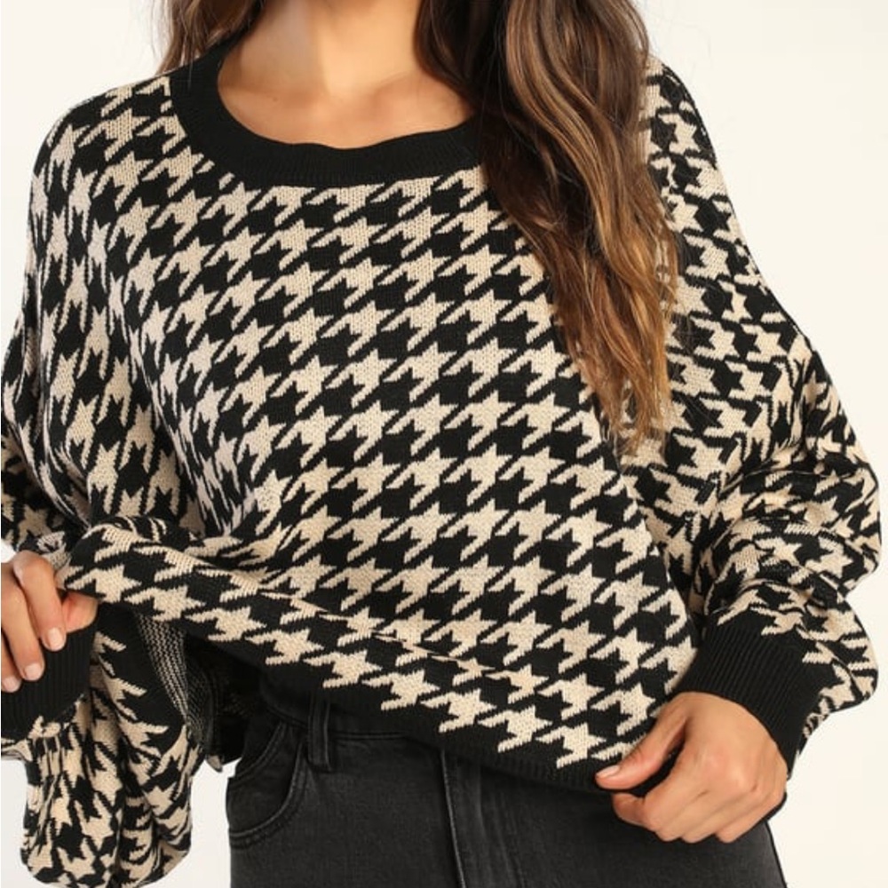 Autumn Arrival Black and Beige Houndstooth Dolman Sleeve Sweater